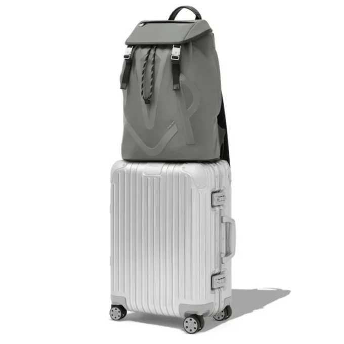 Plecak Signature Flap z nylonu ECONYL®