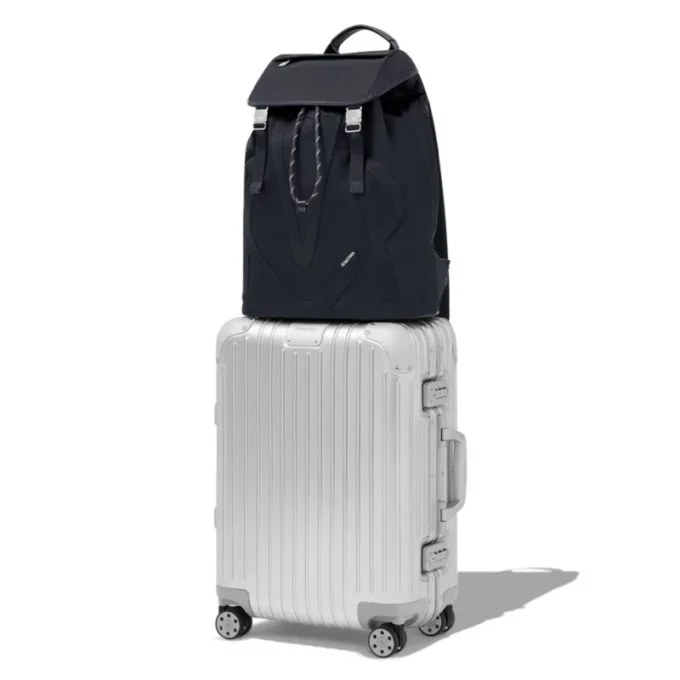 Plecak Signature Flap z nylonu ECONYL®